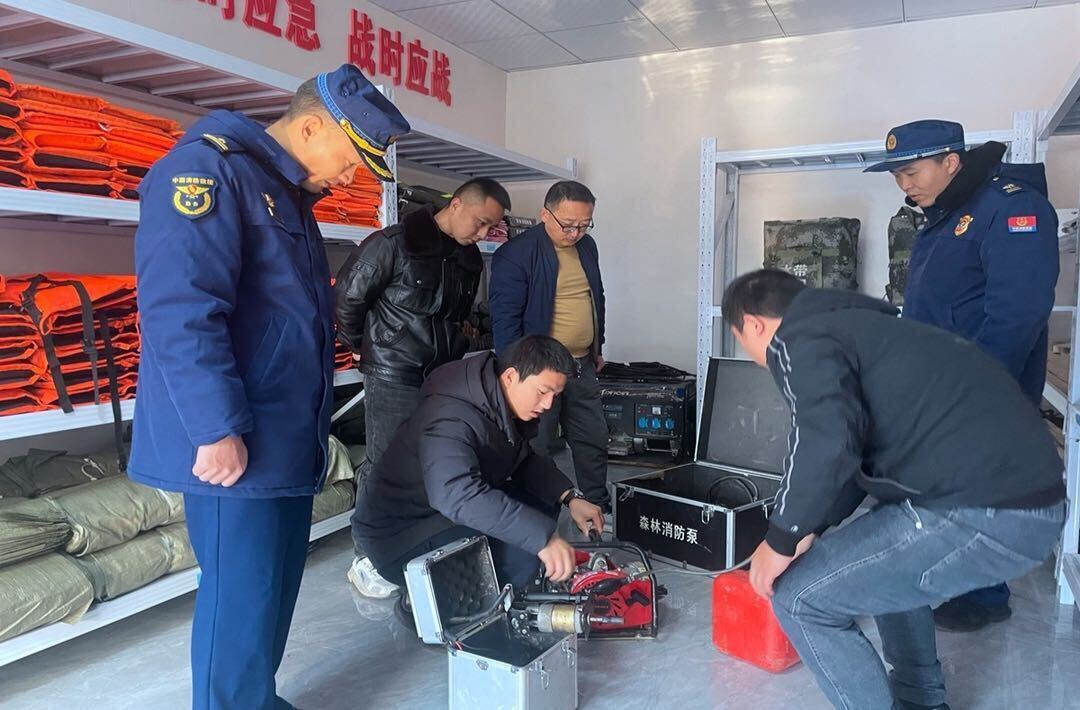 中方县消防救援大队联合县应急管理局开展冬春火灾防控督导帮扶工作