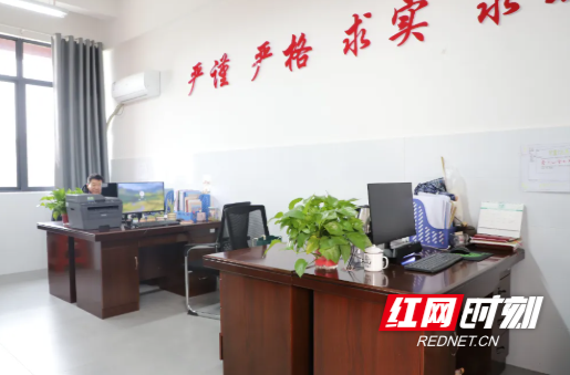 怀化市恒雅高级中学开展十二月“温馨校园”评比活动