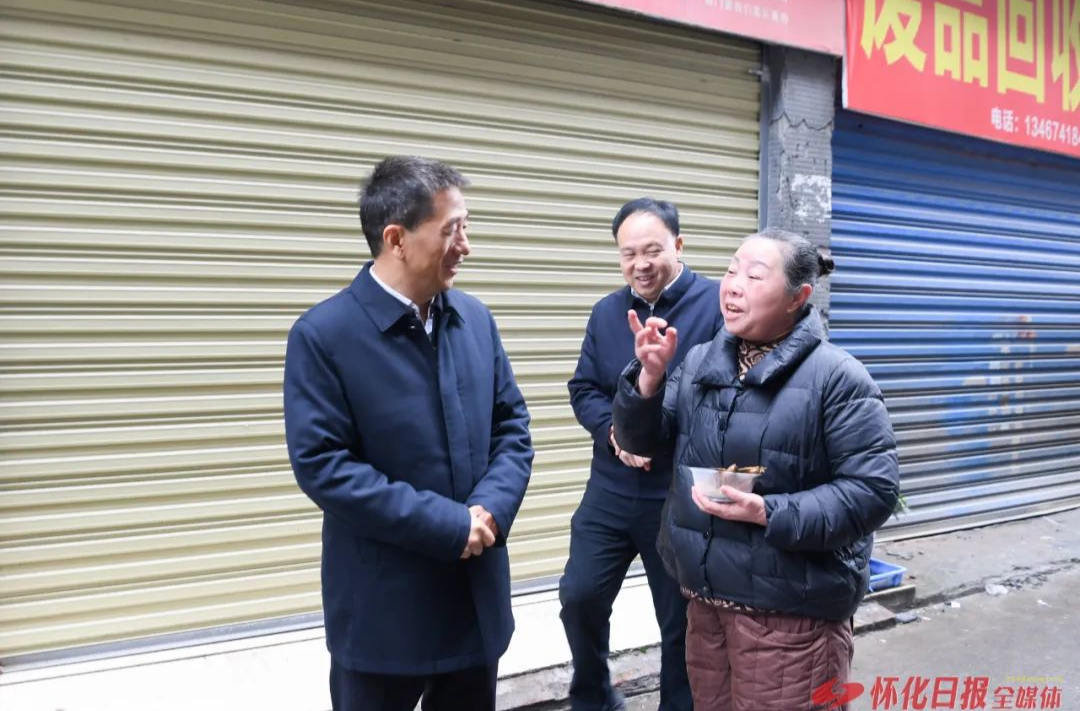 许忠建在鹤城区、中方县督导检查城市建设管理和重点文旅项目建设