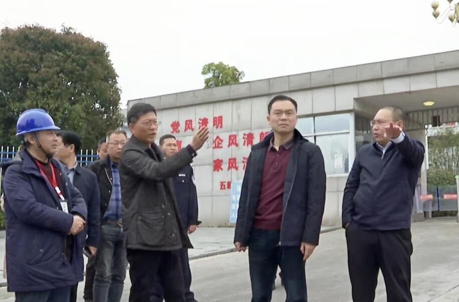 胡杰深入企业开展助企纾困走访调研