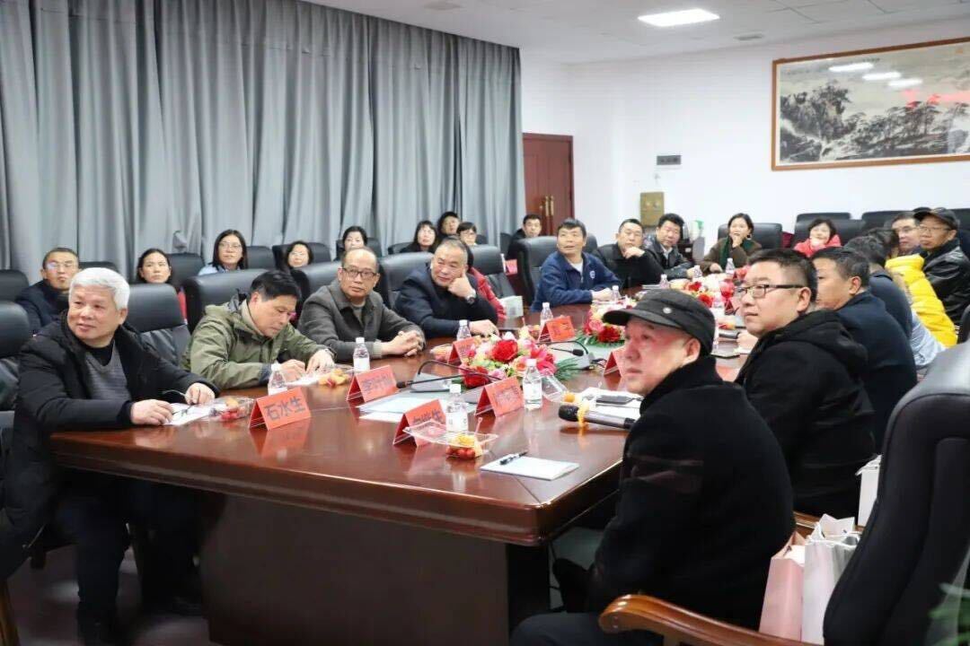 怀化市恒雅高级中学：抓好“传帮带”助力青年教师成长