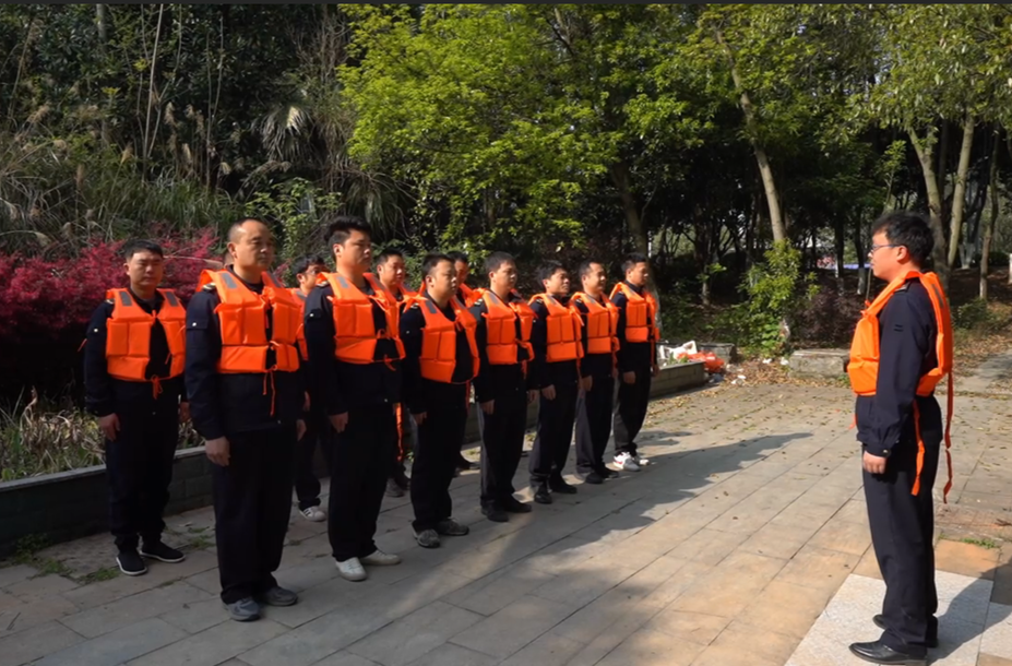 实战演练！中方县城管执法局为城市“撑伞”防内涝