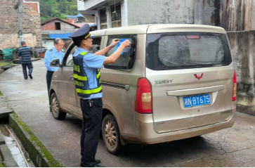 中方县交通运输综合行政执法大队开展农村道路交通安全综合整治行动