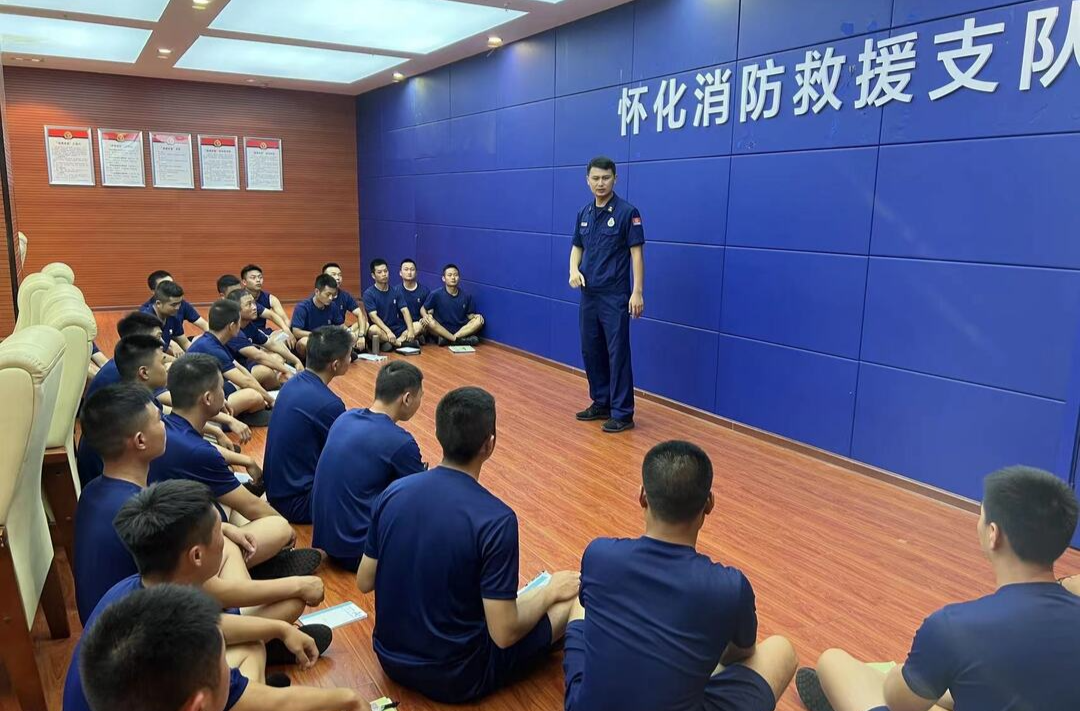 中方人|王凯：消防一线的忠诚卫士与敬业典范