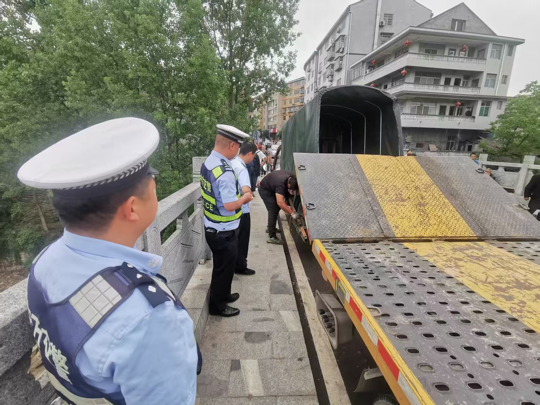 中方县启动农村道路交通安全综合整治行动，道路交通秩序明显改善
