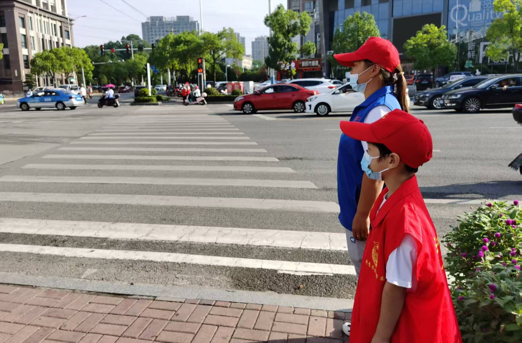 中方人|肖芳：扎根乡土，乐在奉献