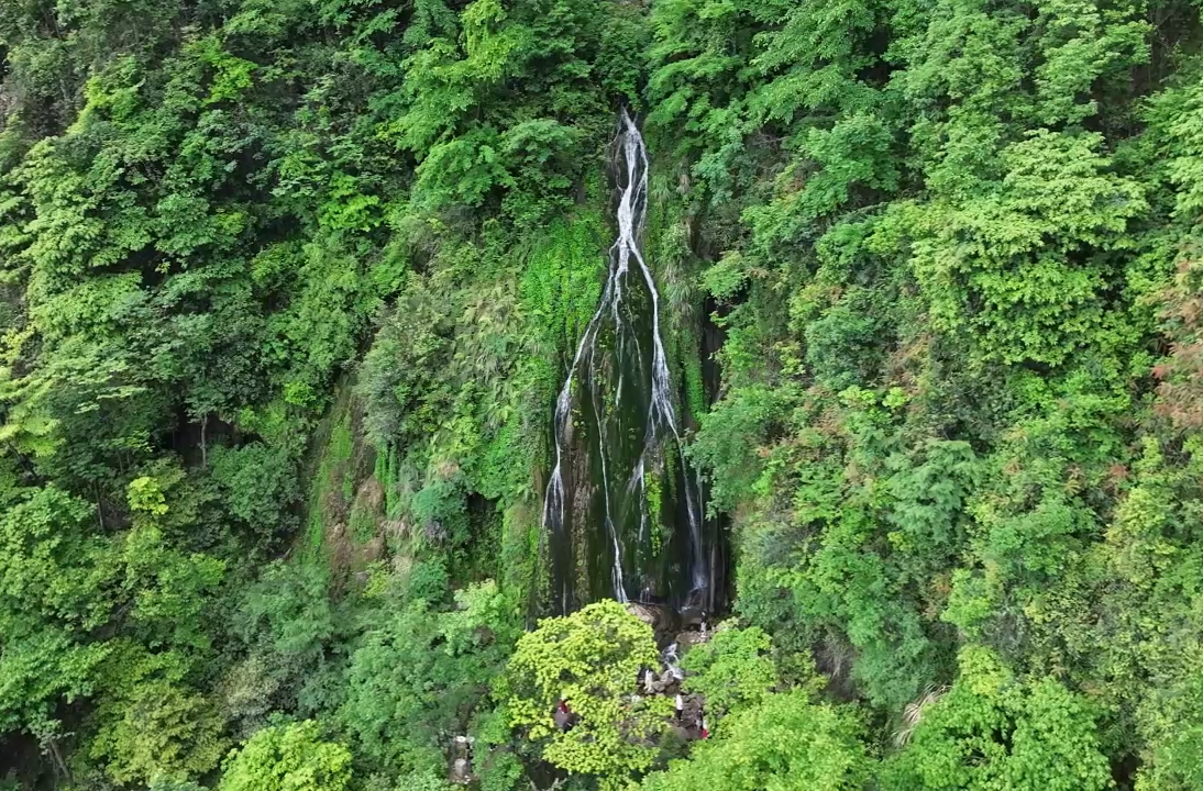 中方县：飞瀑似莲花 山水秘境引客来