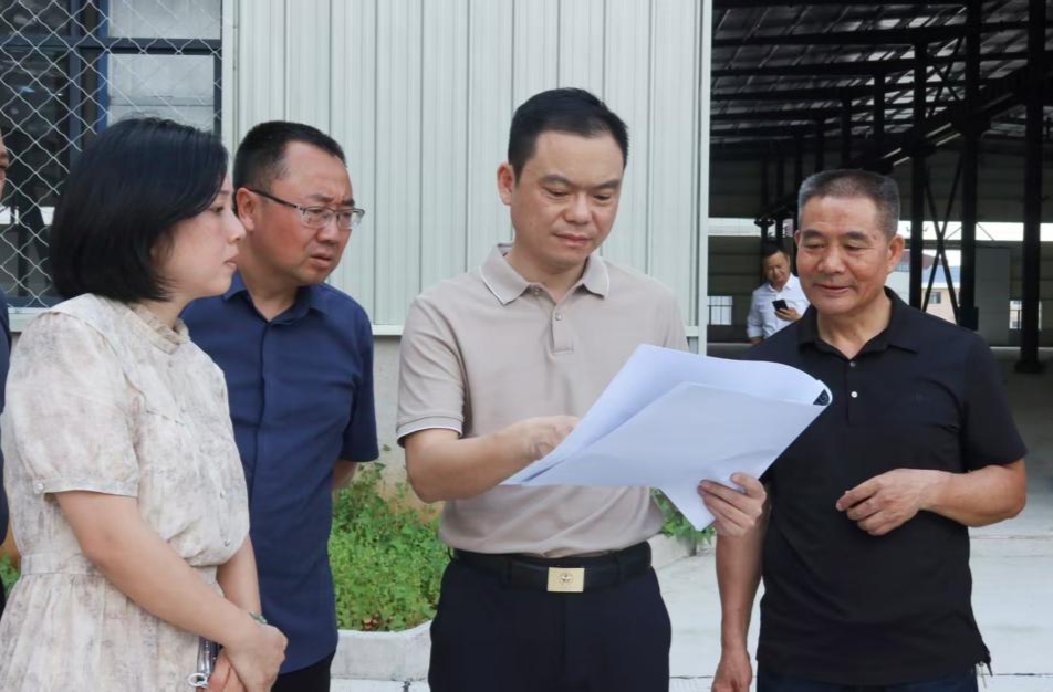 胡杰实地督导重点项目建设