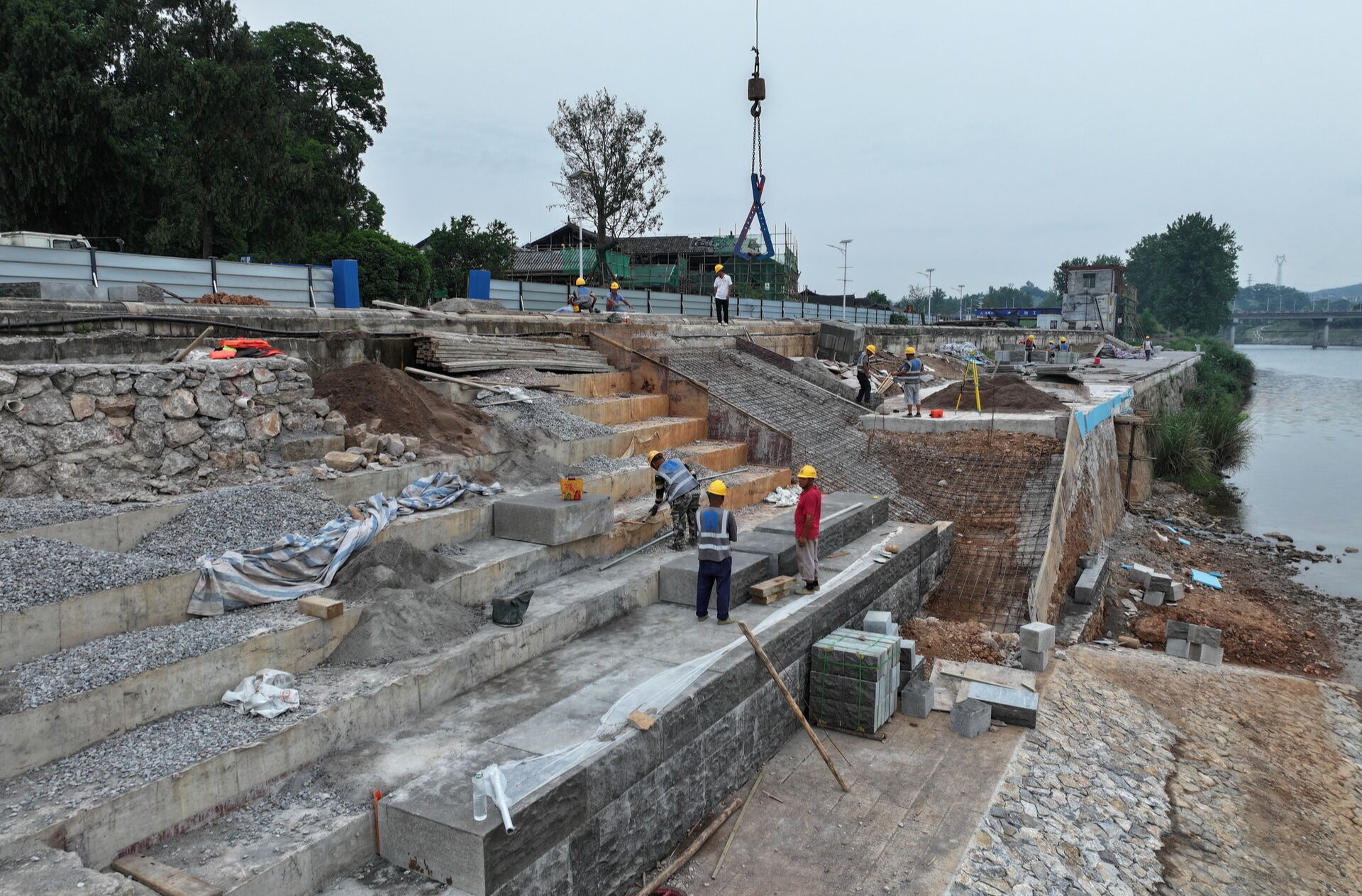 荆坪，焕新正当时|古村码头建设加速冲刺 确保端午节前完工
