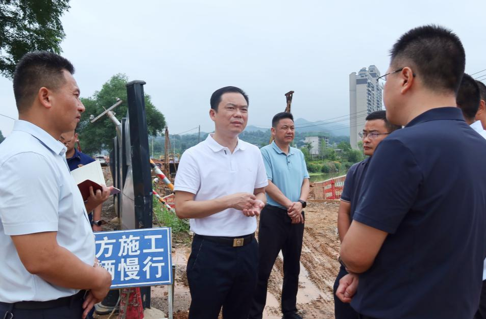 胡杰实地调研重点文旅项目建设并督导检查安全生产工作