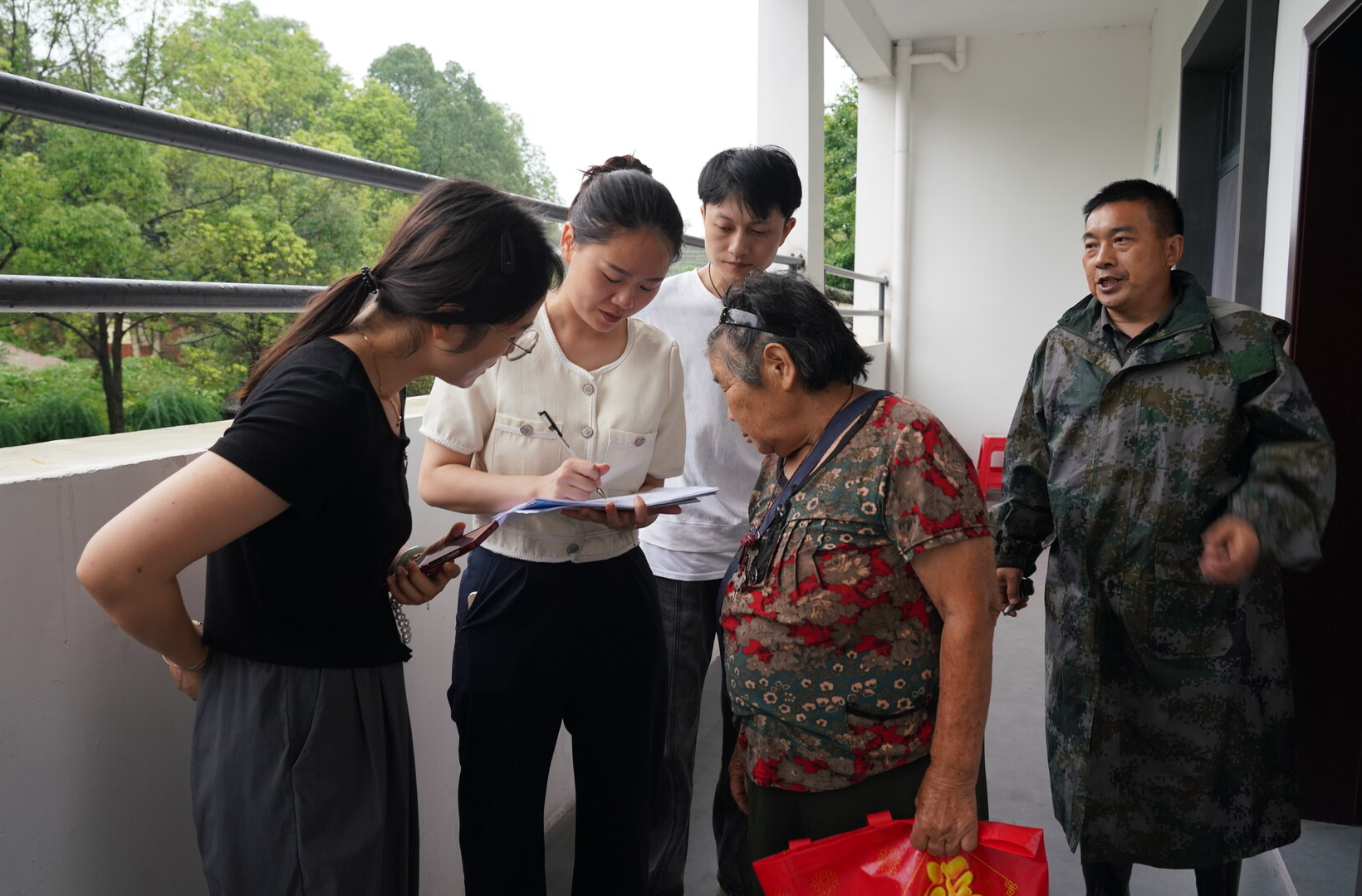 視頻｜“汛”線直擊|中方縣桐木鎮(zhèn)：安置點里的溫暖守護