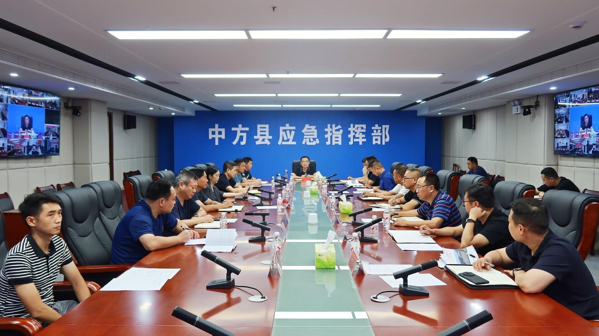 中方县干群齐心 风雨同舟搏激流