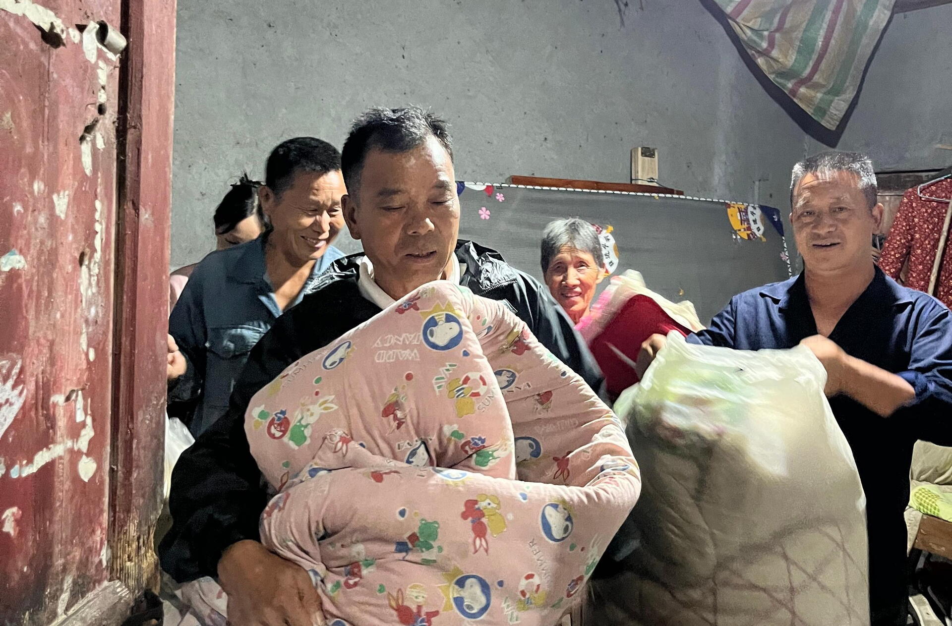 “汛”线直击|中方县铜鼎镇紧急转移群众56人 全力应对沅水洪峰过境