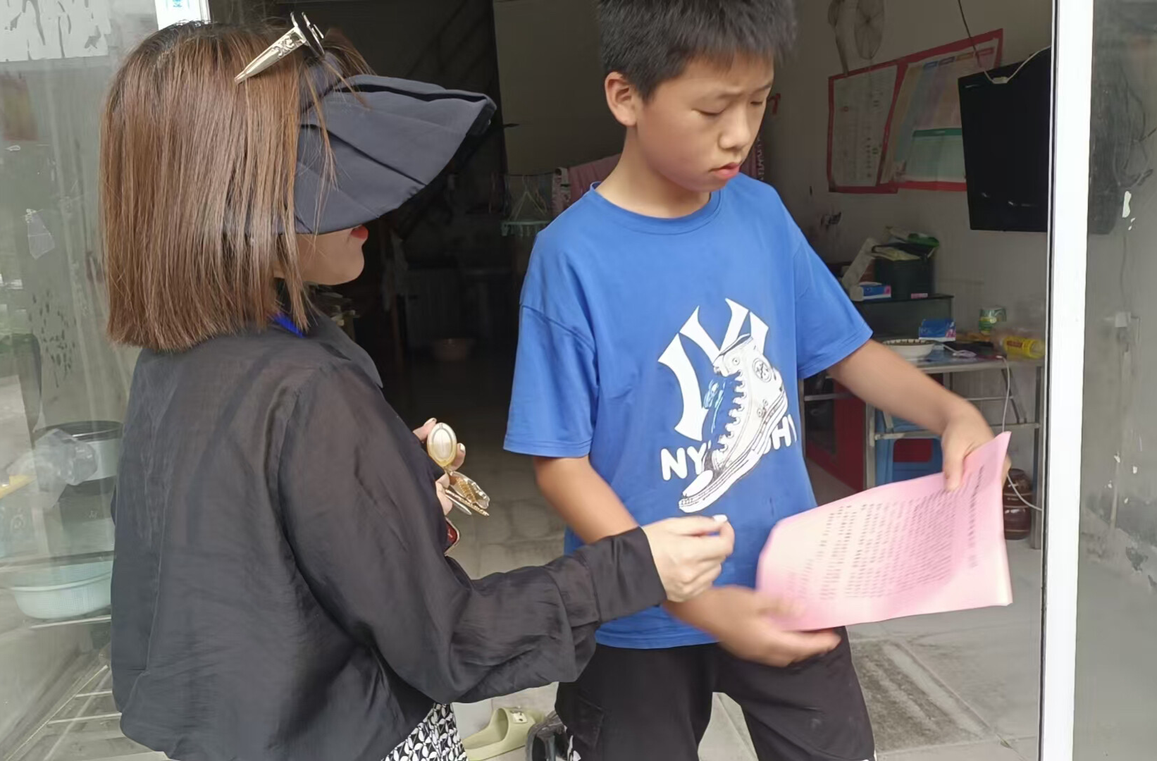 中方县中方镇同乐社区开展防溺水宣传活动
