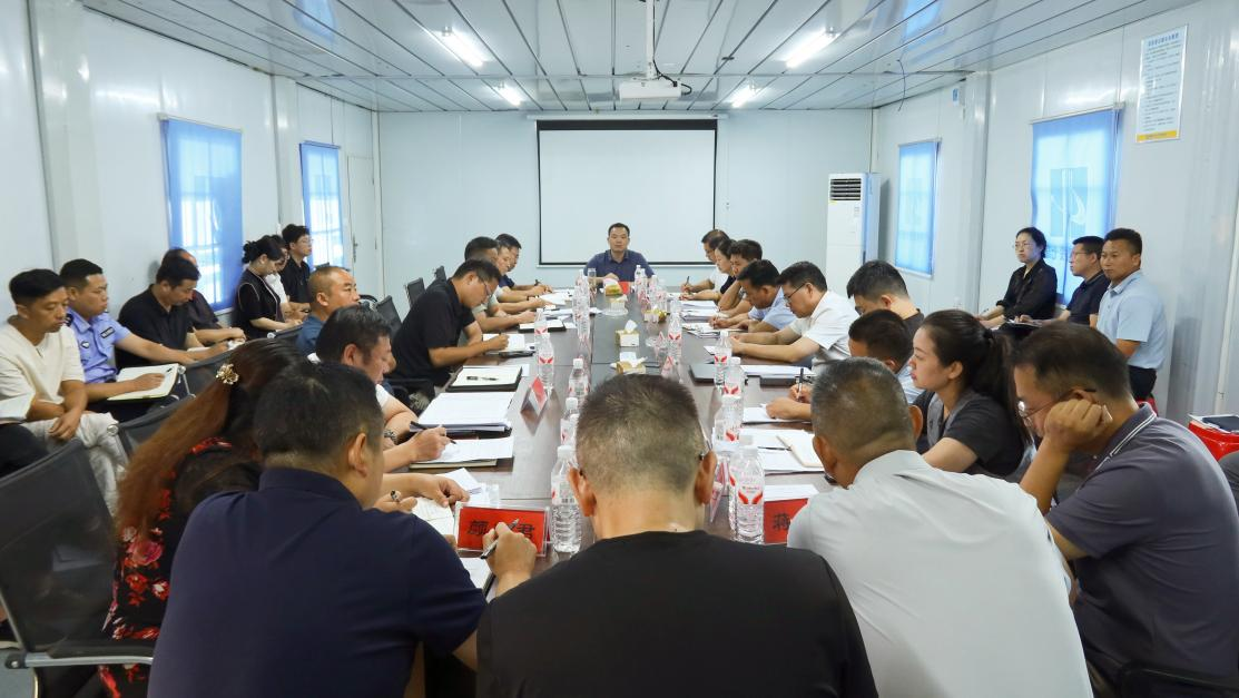 胡杰主持召开荆坪古村提质改造项目专题会议
