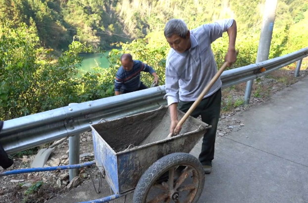 中方县：积极推进农村公路安防工程 筑牢乡村振兴“安全防线”