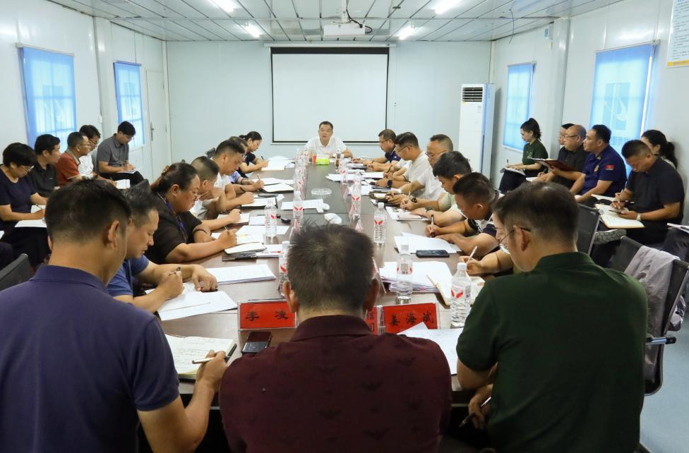 胡杰主持召开荆坪古村提质改造项目专题会议