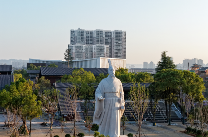 一轴四点，办会兴城的“怀化样板”