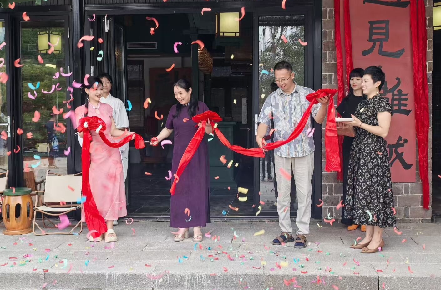 荊坪，煥新正當時|中方縣荊坪古村“儺戲酒吧”開業(yè)  打造傳統(tǒng)文化體驗新空間