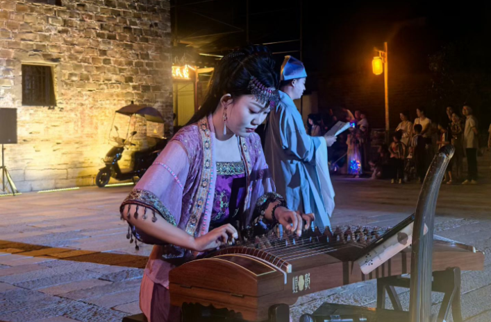 荆坪古村奏响千年琴韵，沉浸式古琴快闪邀您共赴诗意之约