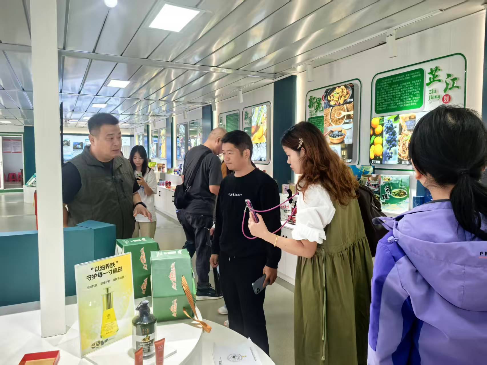 昔日“土专家” 今朝“新农人”  中方县培训实践课走进新的社会阶层人士实践创新基地