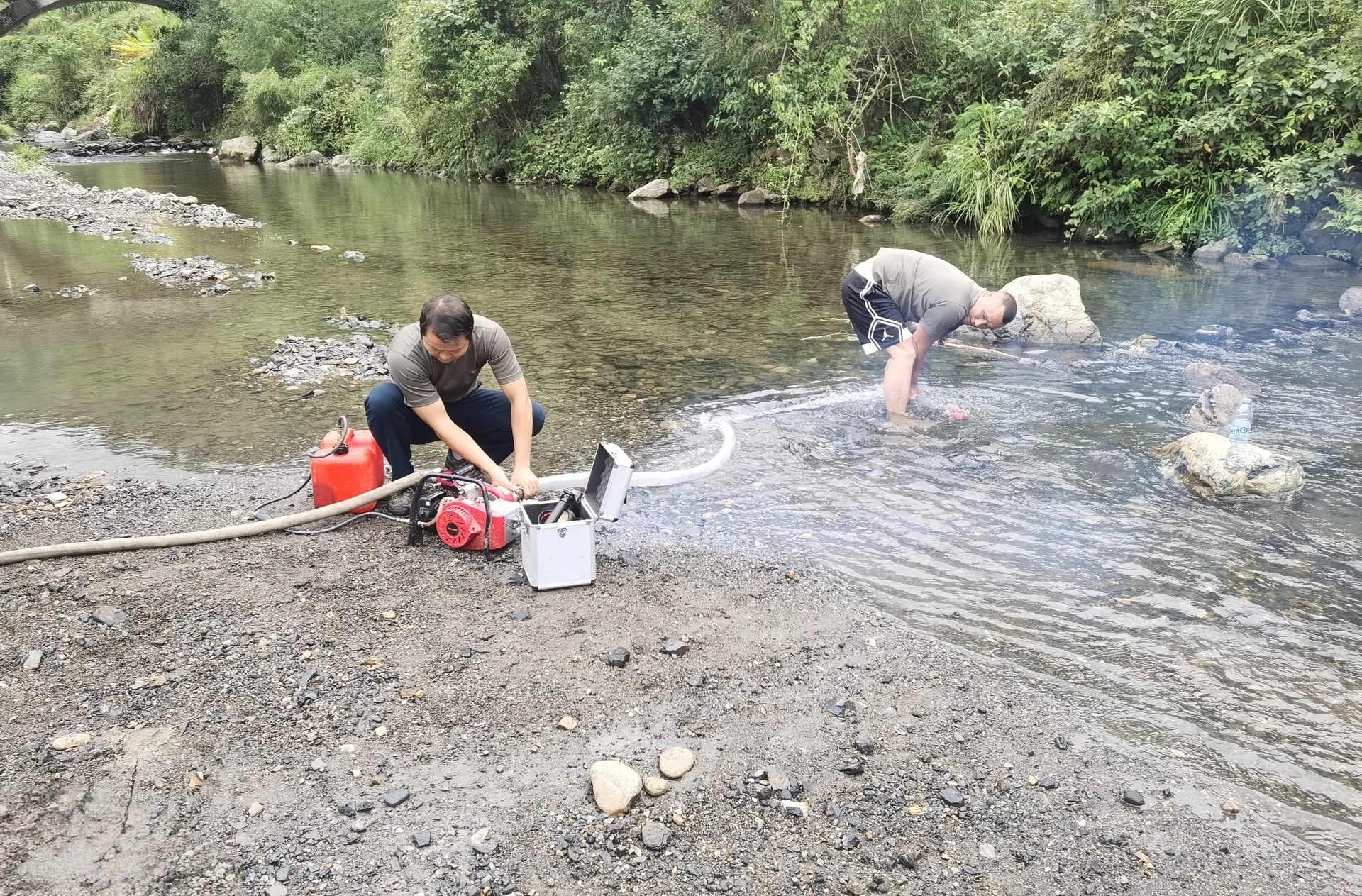 以练筑防！中方县铁坡镇开展森林火灾“以水灭火”应急演练