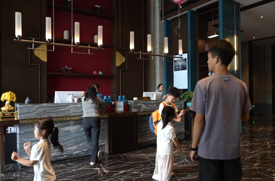 旅发效应叠加“双节”红利 中方县酒店入住率飙升