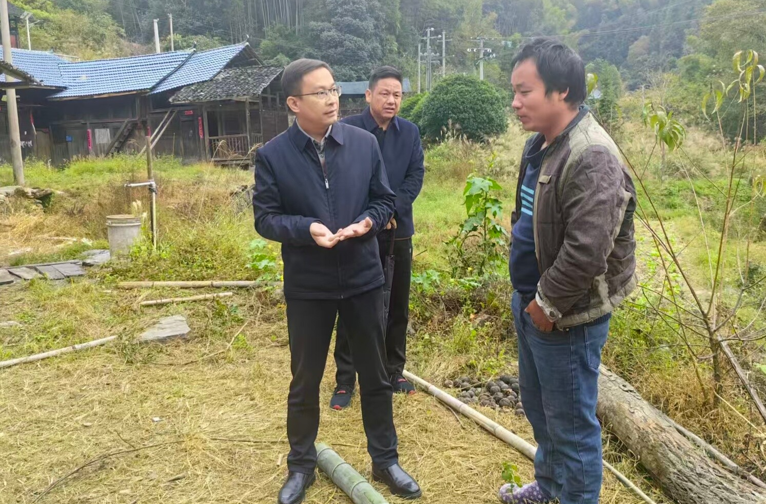 周华特到乡镇督导调研巩固拓展脱贫攻坚成果同乡村振兴有效衔接、安全生产、冬修冬造等工作