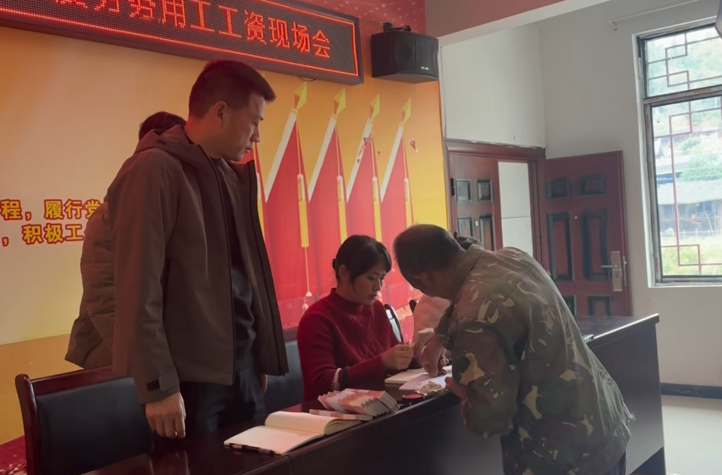 视频｜中方县铜湾镇梅树村：紫珠园搭“暖心岗” 村民拓宽“增收路”