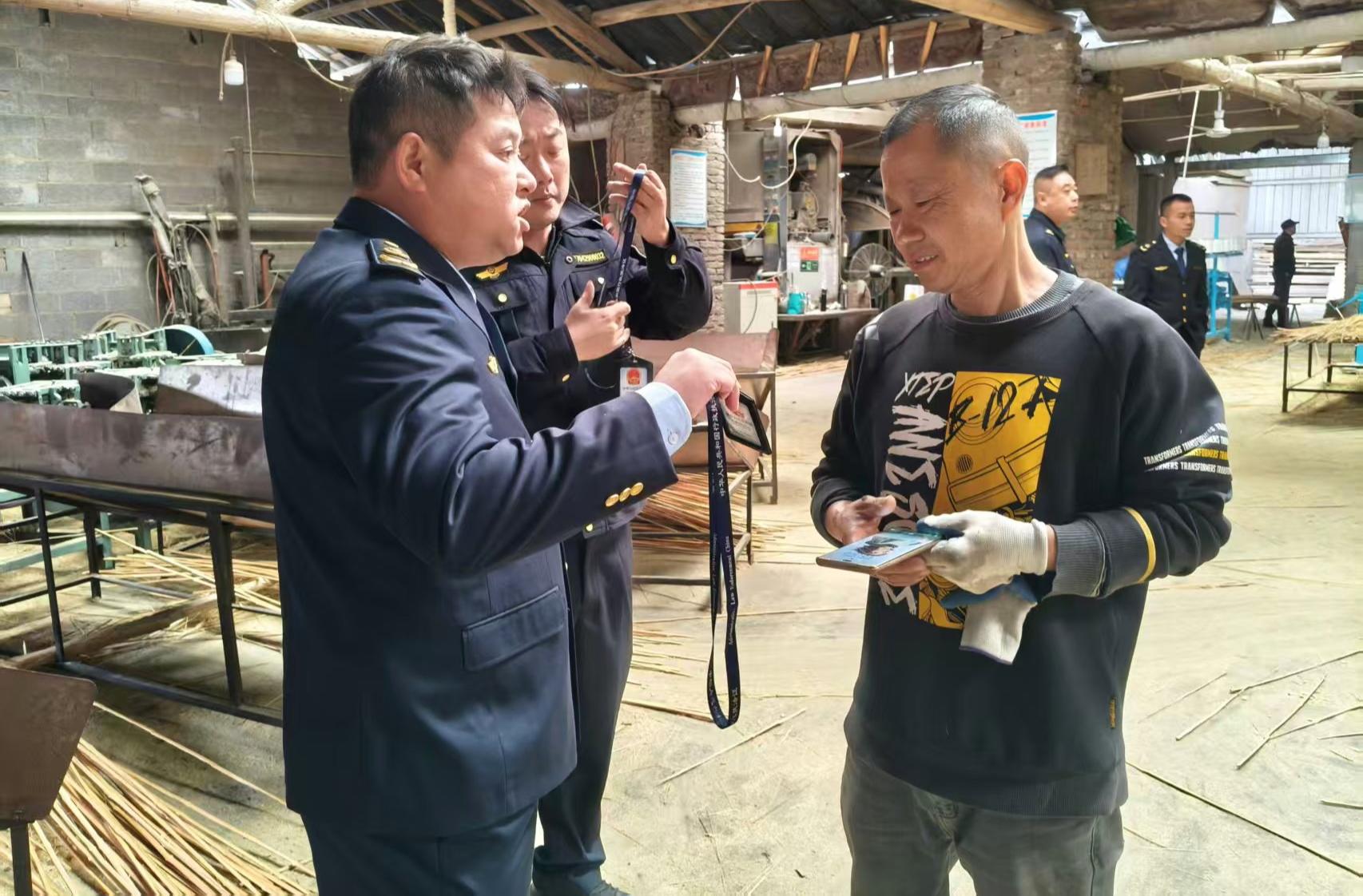 中方县开展铁坡片区安全生产联合整治行动