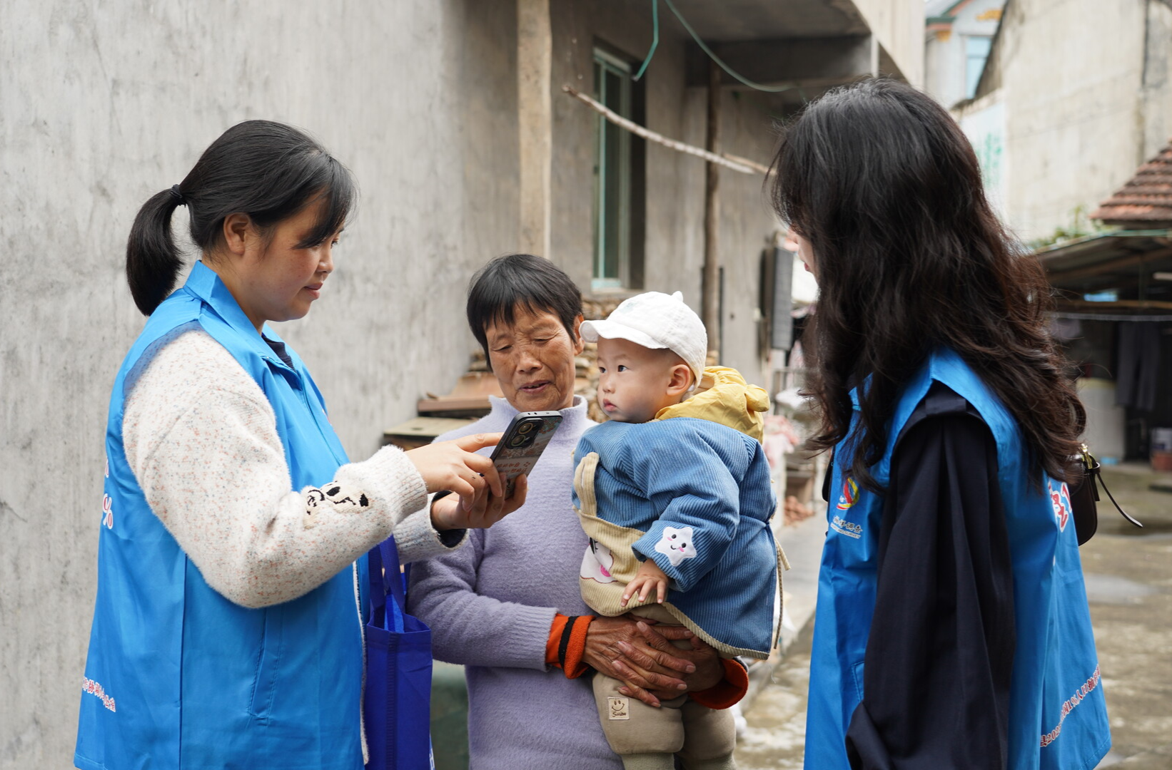 中方县统计局：中方县1%人口抽样调查入户登记有序推进 精准绘就民生发展“数据画像”