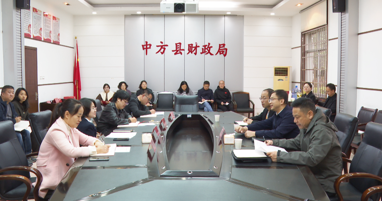 周华特到县财政局、县税务局、县发改局走访调研