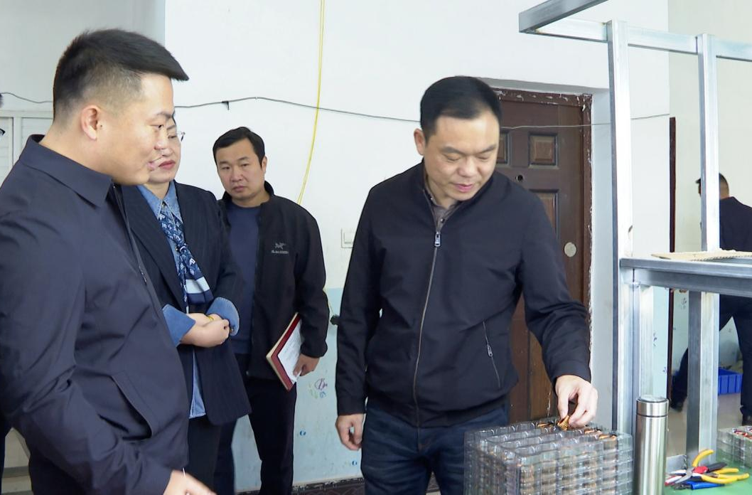 胡杰调研巩固拓展脱贫攻坚成果同乡村振兴有效衔接工作并督导检查安全生产工作