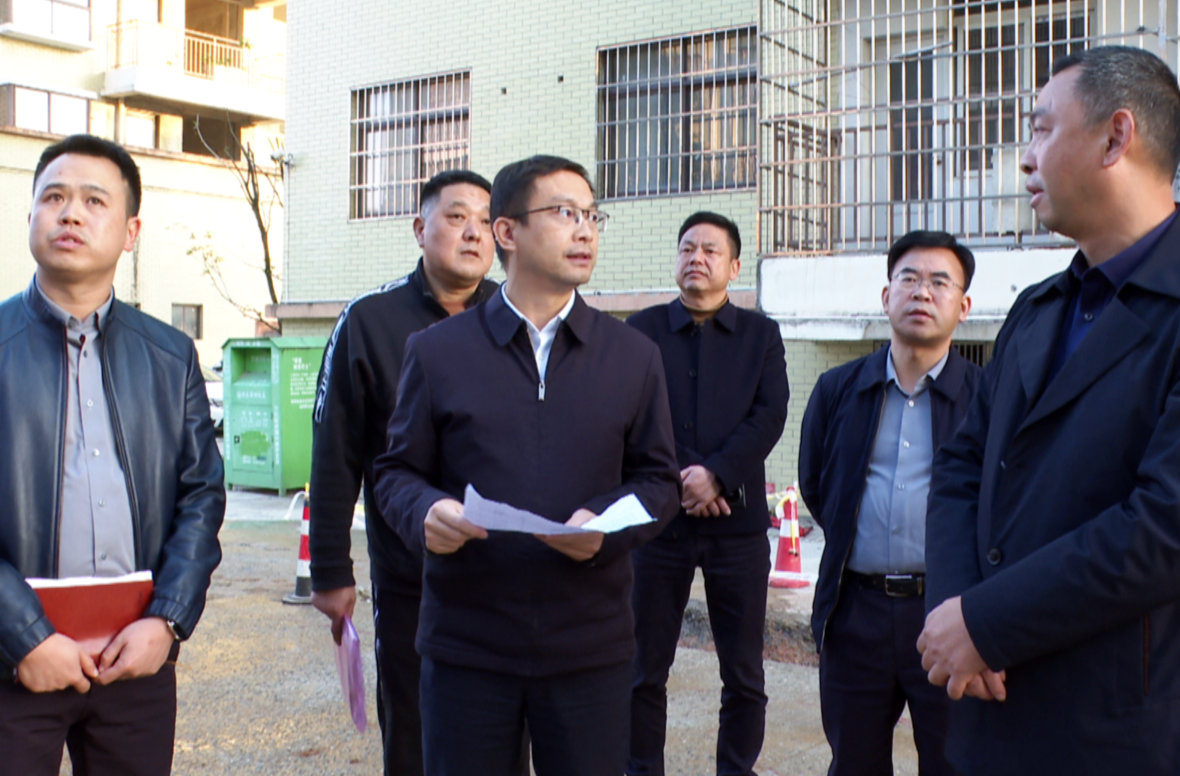 周华特调研易地搬迁后续扶持工作