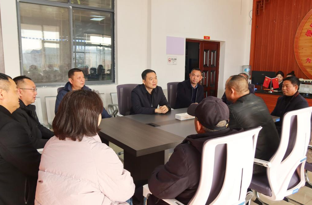 胡杰到中方镇宣讲党的二十届四中全会精神并督导检查安全生产工作