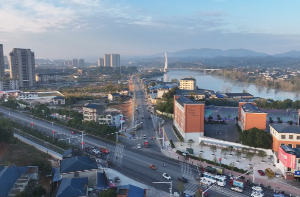 中方县交通运输局：精养细护提路况 科技赋能保畅通