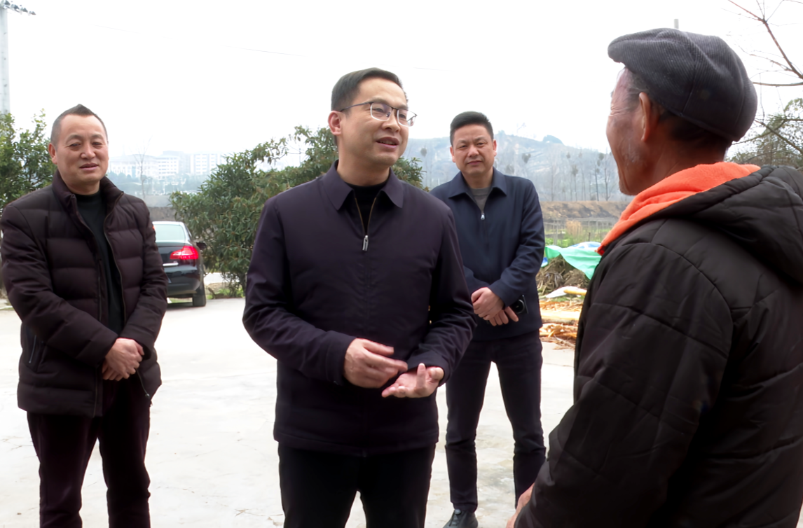 周华特开展春节走访慰问活动