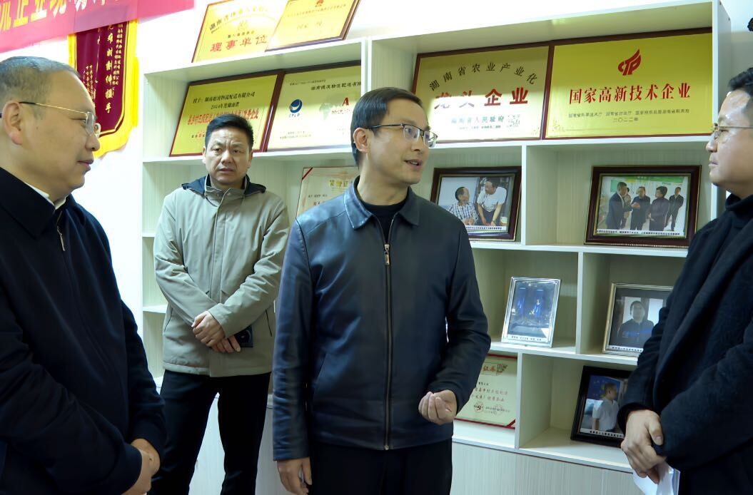 周华特调研全县交通物流工作