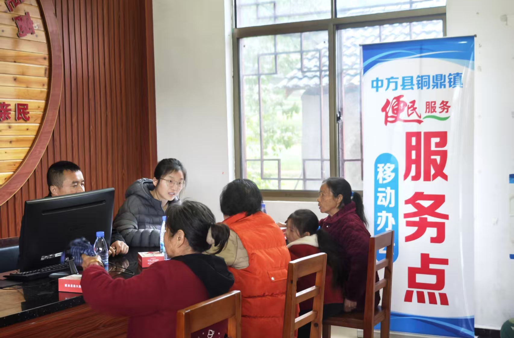 中方县铜鼎镇：人大代表联络站赋能基层治理 村级主动问政打通服务“最后一公里”