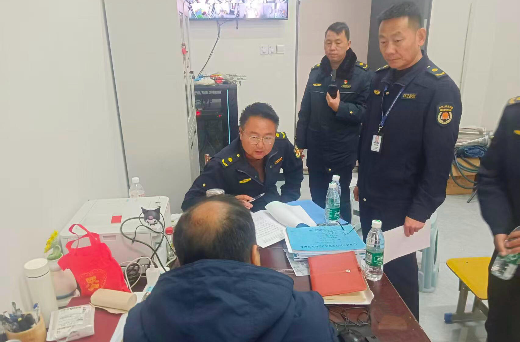 中方县城管局：严执法强宣教 筑牢城市环境与食品安全防线