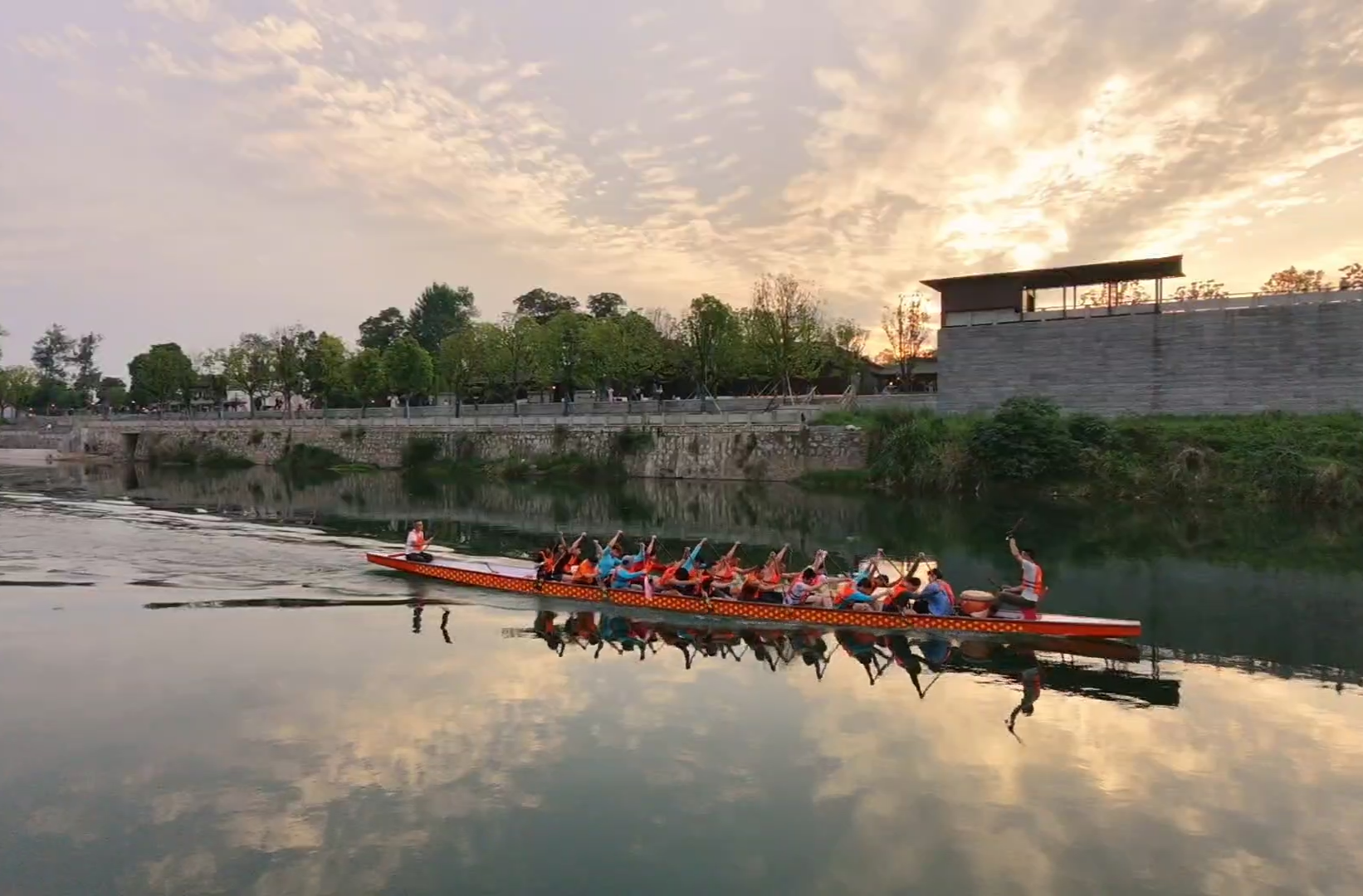重整旗鼓再出发！中方龙舟队聚力备战省龙舟超级联赛