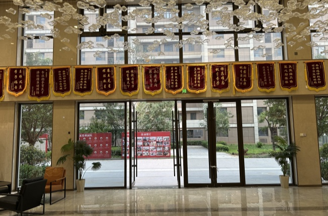 跑遍济南8家复读学校，实测来了！第一名我给了这所“尖子生扎堆”的学校