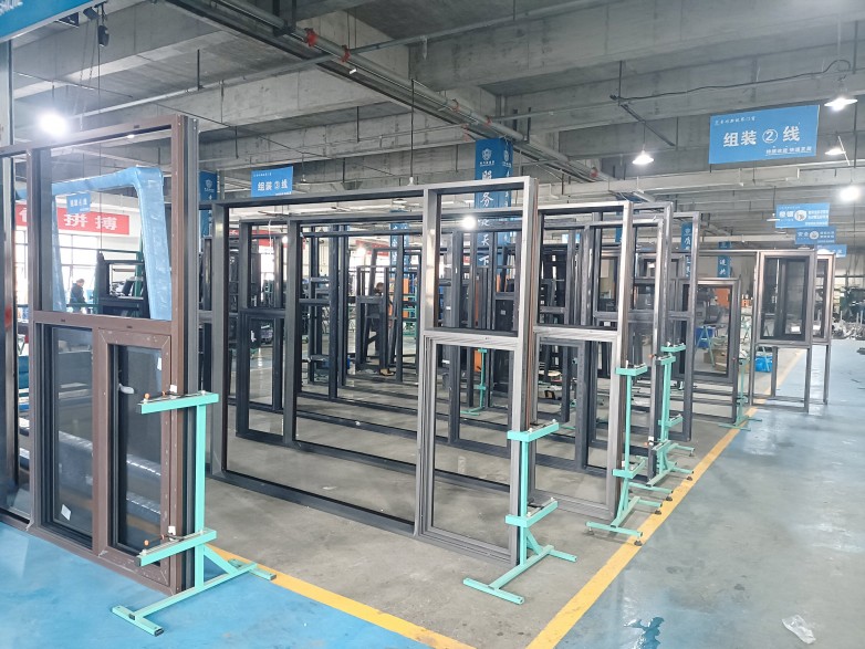 全景落地窗品牌奇巧新视界：隶属于四川省致永奇巧门窗科技有限公司
