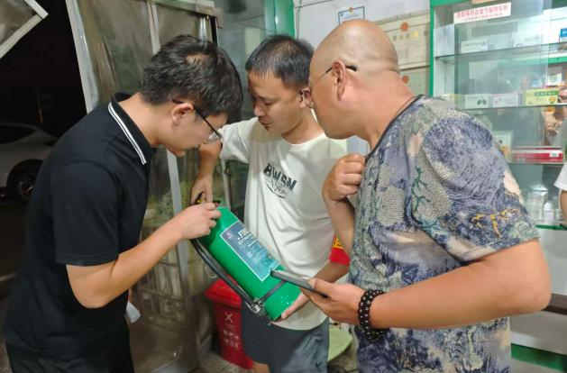 中方县桐木镇开展夜间安全联合检查 筑牢安全防线