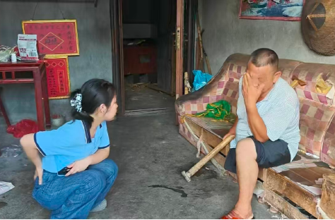 中方县铜湾镇民政社工站:暖心走访护夕阳 贴心服务暖人心