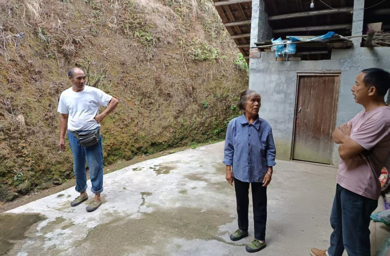 中方县铁坡镇:镇村联动聚力攻坚 妥善化解邻里住房安全纠纷