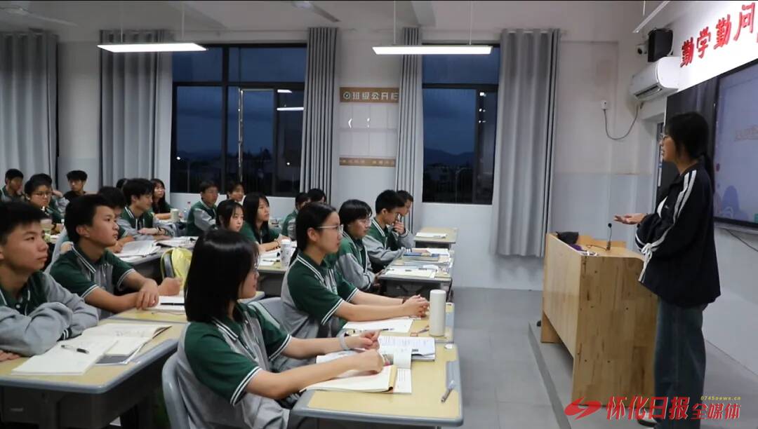 榜样聚力助成长 怀化市恒雅高级中学优秀毕业生返校分享经验
