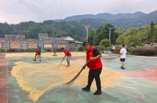 中方县蒿吉坪瑶族乡：党群阵地多点发力 服务民生暖到心头
