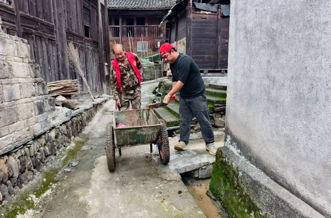 中方县接龙镇开展重阳节志愿服务活动