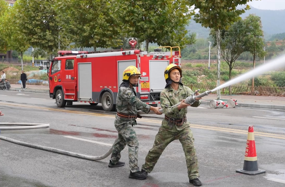 砺兵赛场强本领 以赛促训护平安 —— 中方县消防救援局举办乡镇消防业务技能比武